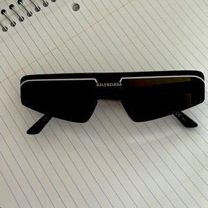 COPY - Balenciaga sunglasses. Work once. Perfect … Like New !